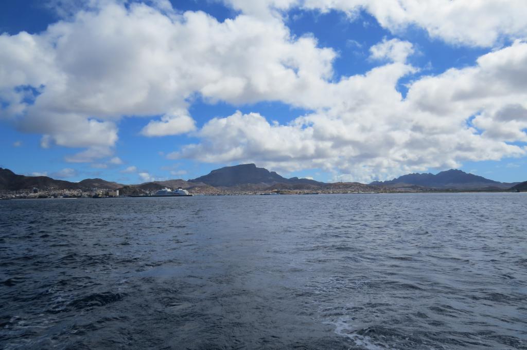 Mindelo vue du large