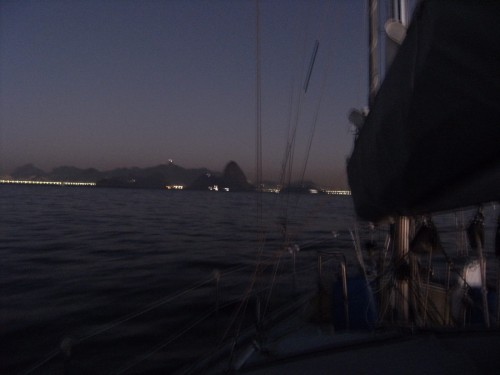 3 Devant Rio Nuit encore.JPG