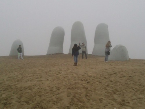 Main brouillard.jpg