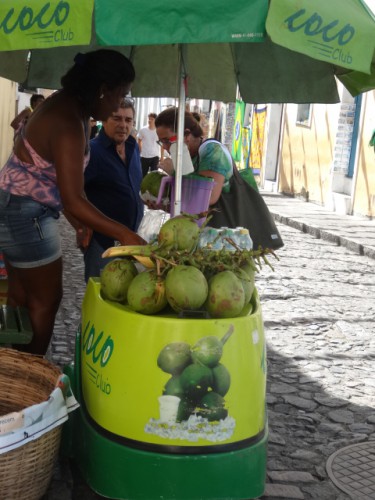 vendeur cocos.JPG