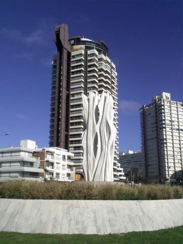 Imm Vista et sculptute blanche.jpg